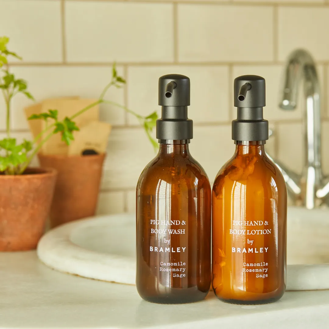Bramley THE PIG hand- en bodyset kamille rozemarijn 300 ml